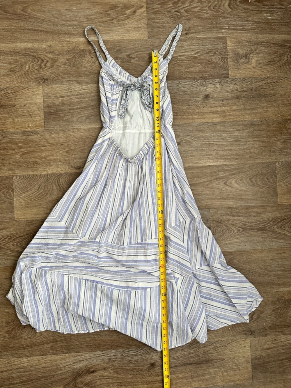 La Vie Rebecca Taylor Blue & White Striped Midi Dress | V-Neck Flowy Sundress - Picture 14 of 16